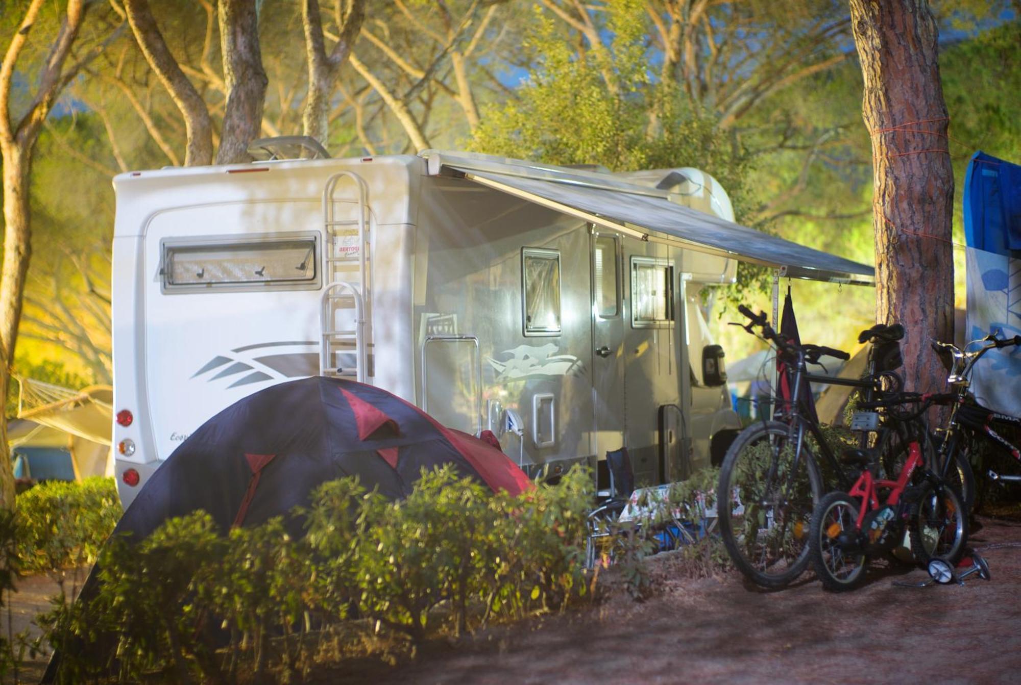 Camping Lacona Pineta Capoliveri  Ngoại thất bức ảnh