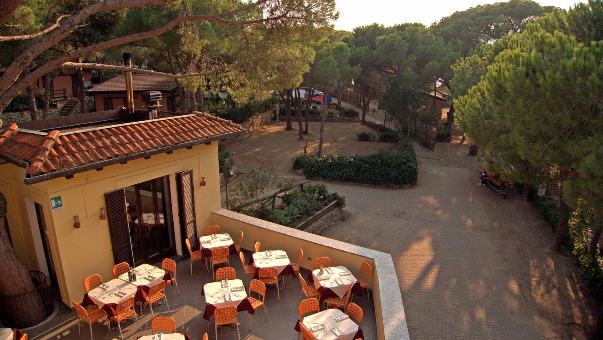 Camping Lacona Pineta Capoliveri  Ngoại thất bức ảnh